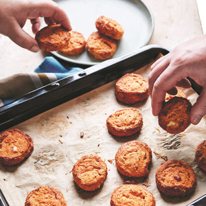 HARISSA & GOAT'S CHEESE BUNS